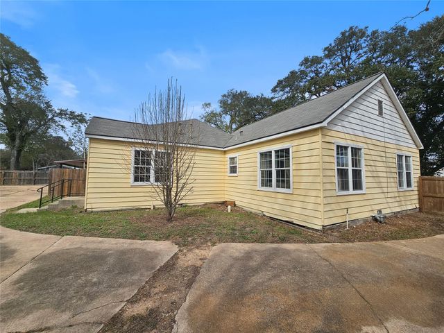 1023 Meyer Street, Sealy, TX 77474