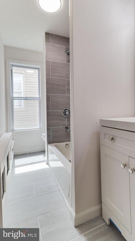 236 N BROADWAY, Gloucester City, NJ 08030