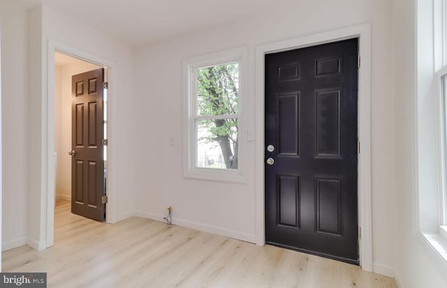 236 N BROADWAY, Gloucester City, NJ 08030