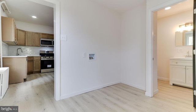 236 N BROADWAY, Gloucester City, NJ 08030