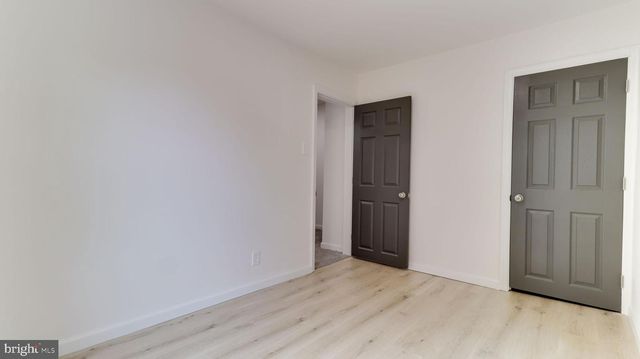 236 N BROADWAY, Gloucester City, NJ 08030