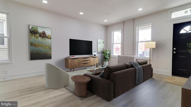 236 N BROADWAY, Gloucester City, NJ 08030