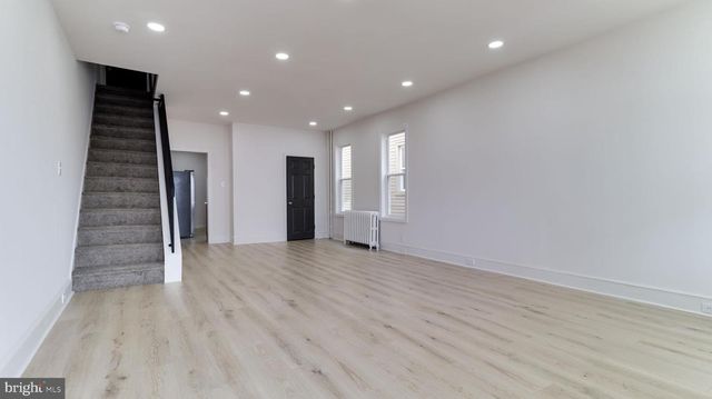 236 N BROADWAY, Gloucester City, NJ 08030