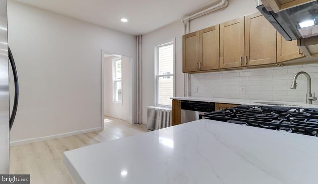 236 N BROADWAY, Gloucester City, NJ 08030