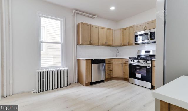 236 N BROADWAY, Gloucester City, NJ 08030