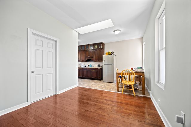 1527 W 18th Place, Chicago, IL 60608