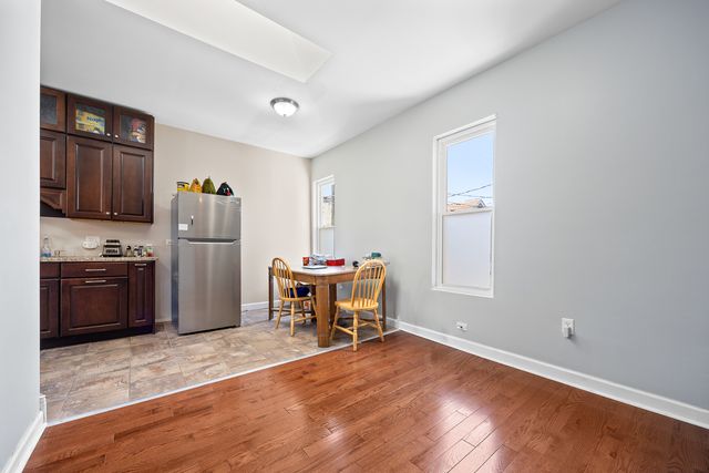 1527 W 18th Place, Chicago, IL 60608