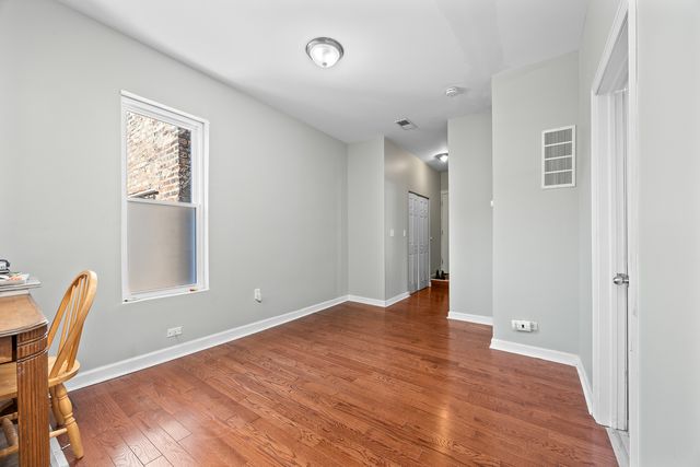 1527 W 18th Place, Chicago, IL 60608