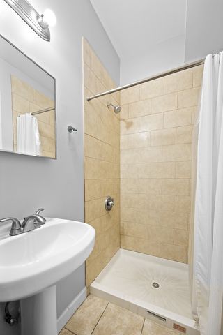 1527 W 18th Place, Chicago, IL 60608