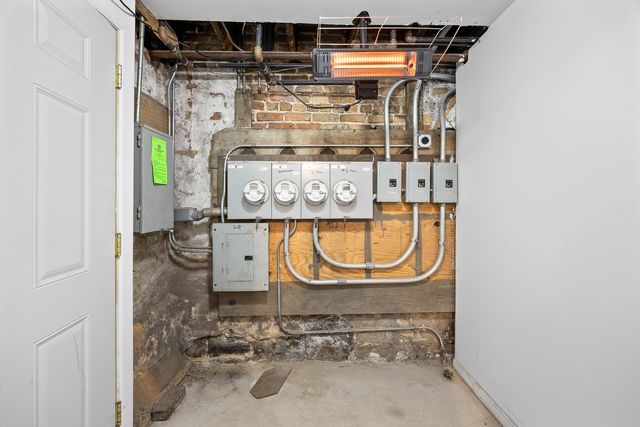 1527 W 18th Place, Chicago, IL 60608