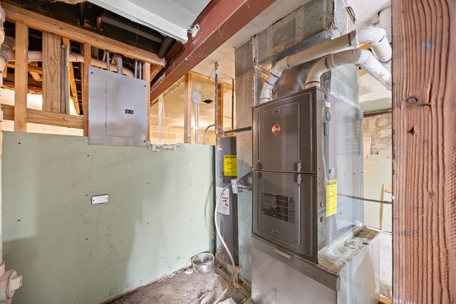 1527 W 18th Place, Chicago, IL 60608