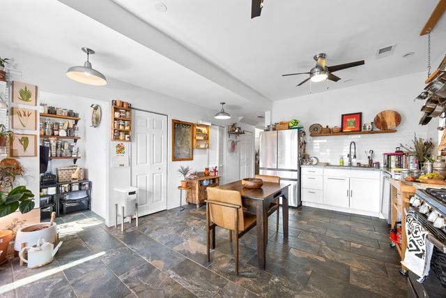 1527 W 18th Place, Chicago, IL 60608