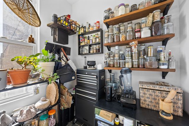 1527 W 18th Place, Chicago, IL 60608