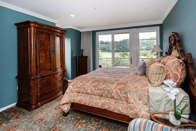 100 Harborview Drive 301, Port Washington, NY 11050