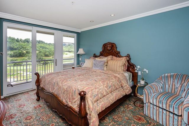 100 Harborview Drive 301, Port Washington, NY 11050