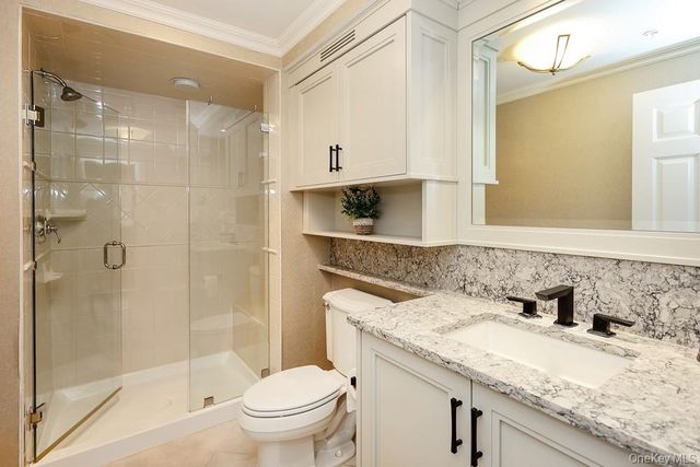 100 Harborview Drive 301, Port Washington, NY 11050