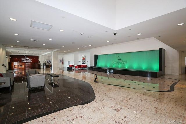 100 Harborview Drive 301, Port Washington, NY 11050