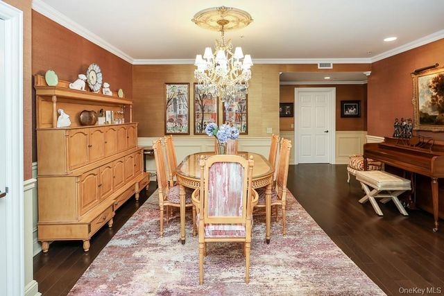 100 Harborview Drive 301, Port Washington, NY 11050