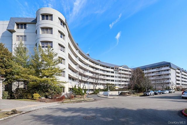 100 Harborview Drive 301, Port Washington, NY 11050