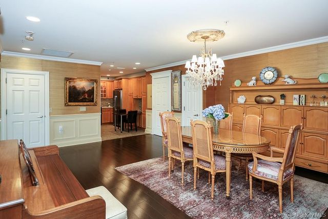 100 Harborview Drive 301, Port Washington, NY 11050