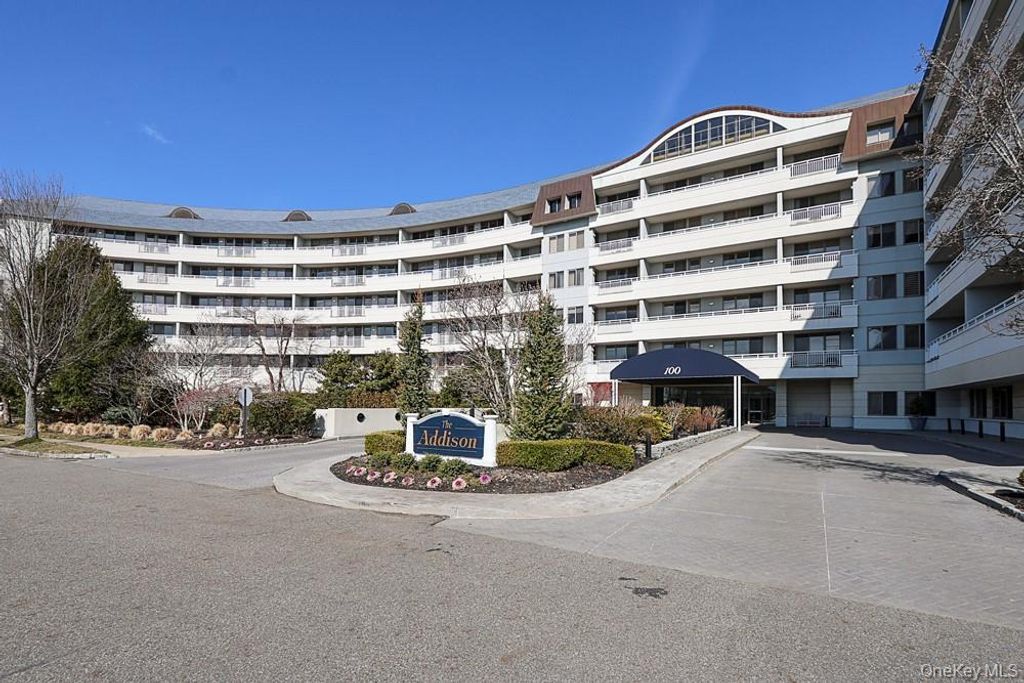 100 Harborview Drive 301, Port Washington, NY 11050