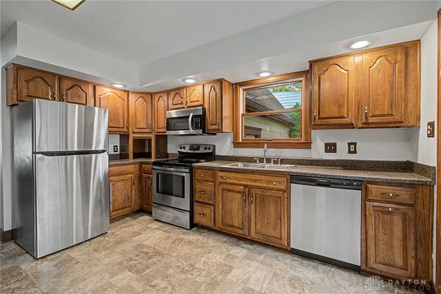 1820 Pembrook Road, Springfield, OH 45504