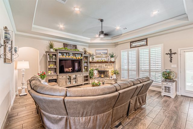 1009 Henry Way, Springtown, TX 76082