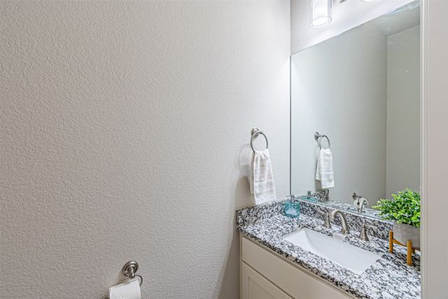 1009 Henry Way, Springtown, TX 76082