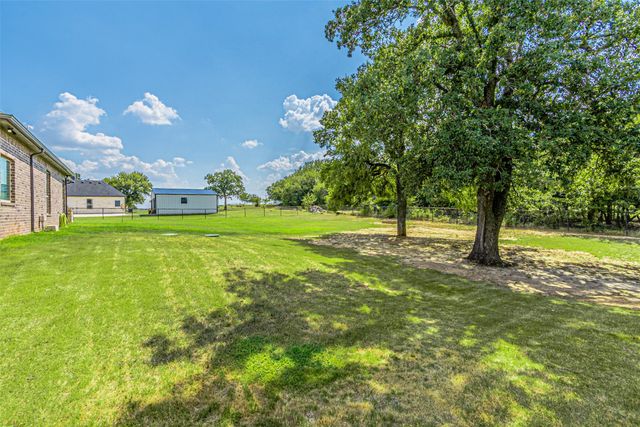 1009 Henry Way, Springtown, TX 76082