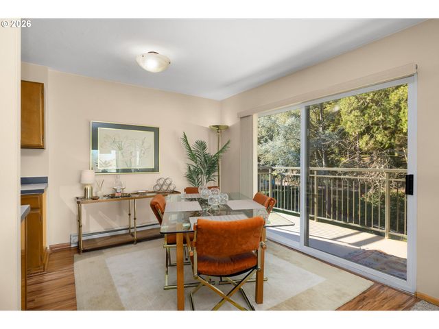 2393 Sw PARK Pl 302, Portland, OR 97205