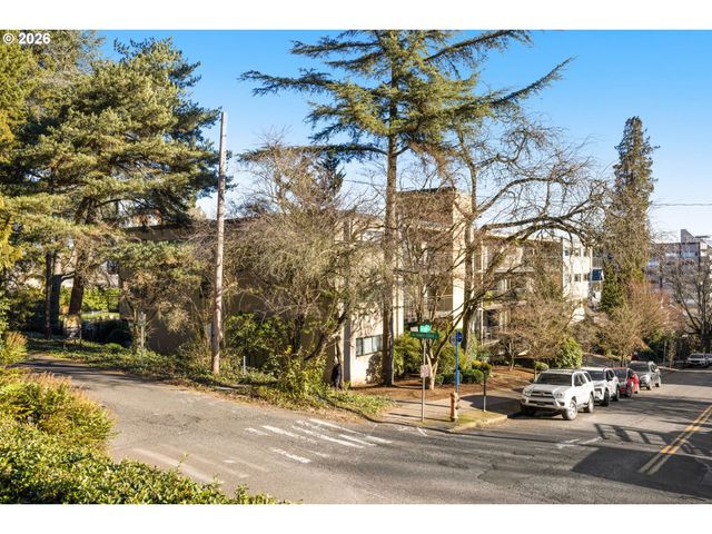 2393 Sw PARK Pl 302, Portland, OR 97205