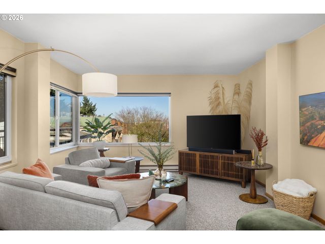 2393 Sw PARK Pl 302, Portland, OR 97205