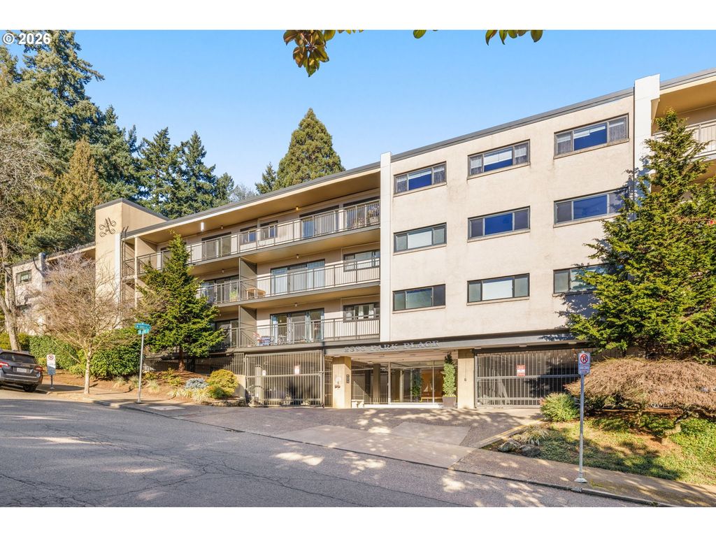 2393 Sw PARK Pl 302, Portland, OR 97205