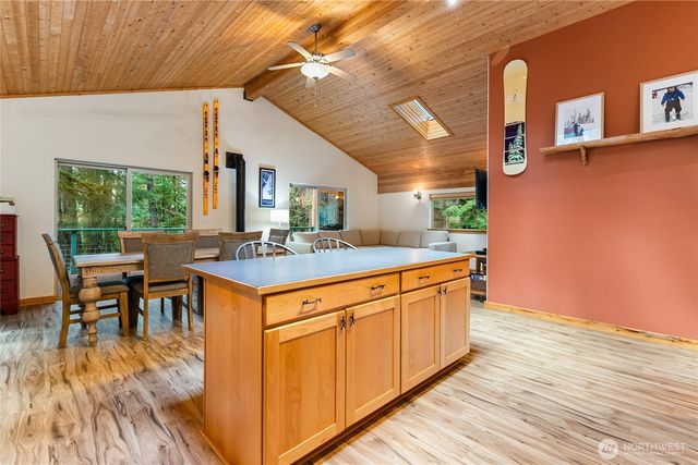 7469 Miller Way, Glacier, WA 98244