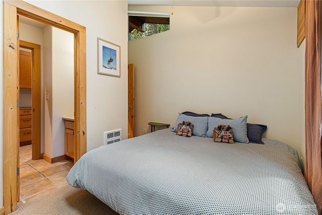 7469 Miller Way, Glacier, WA 98244