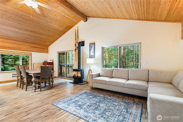 7469 Miller Way, Glacier, WA 98244
