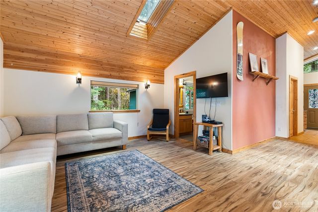 7469 Miller Way, Glacier, WA 98244