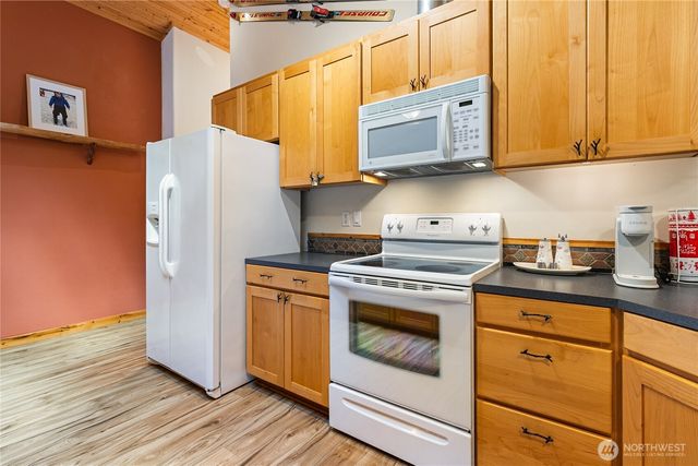 7469 Miller Way, Glacier, WA 98244