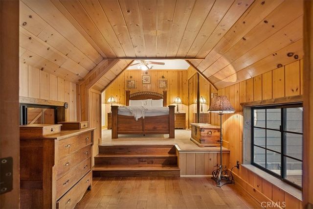 226 Holiday Drive, Lake Arrowhead, CA 92352