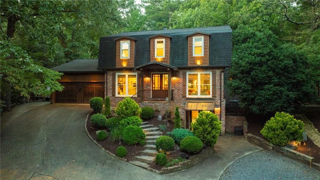 725 Lakeshore Drive, Berkeley Lake, GA 30096