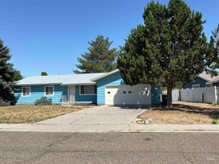 483 Loveridge Drive, Ontario, OR 97914