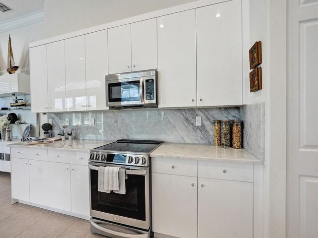 2657 Windwood Way, Royal Palm Beach, FL 33411