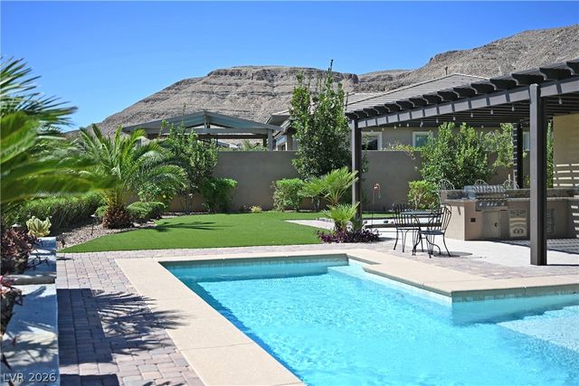 5878 Grade Vista Street, Las Vegas, NV 89135