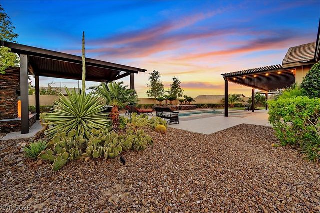 5878 Grade Vista Street, Las Vegas, NV 89135