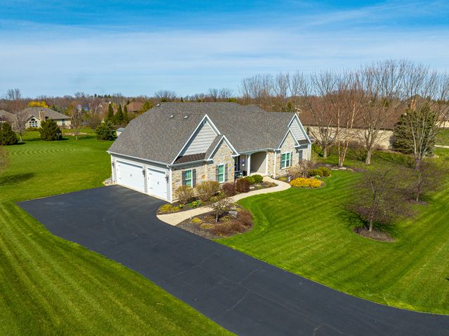 40W699 Maplehurst Lane, Hampshire, IL 60140