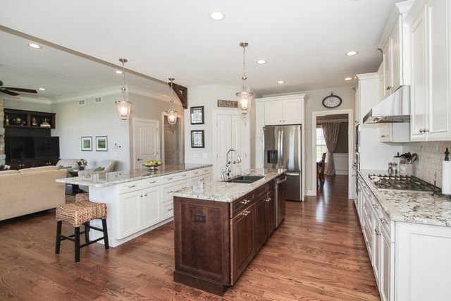 40W699 Maplehurst Lane, Hampshire, IL 60140