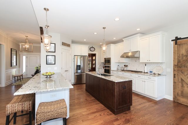 40W699 Maplehurst Lane, Hampshire, IL 60140