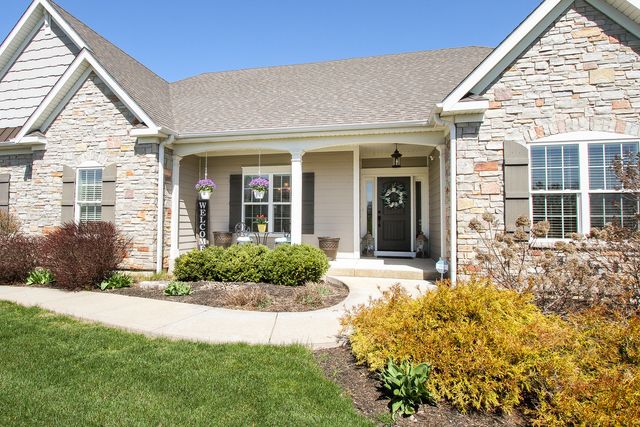 40W699 Maplehurst Lane, Hampshire, IL 60140