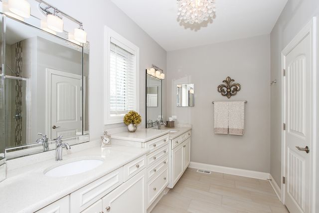 40W699 Maplehurst Lane, Hampshire, IL 60140