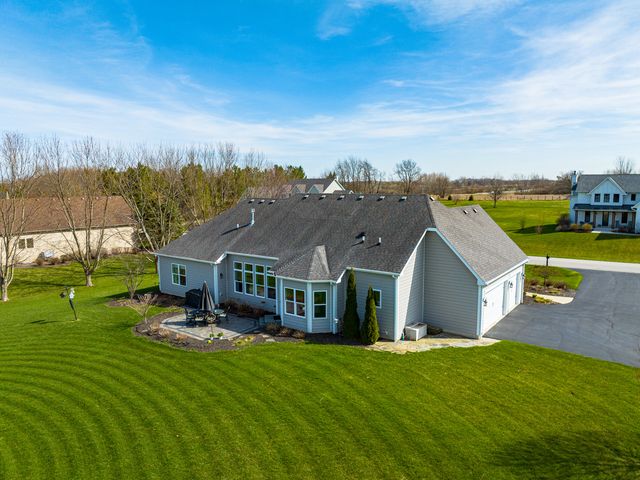 40W699 Maplehurst Lane, Hampshire, IL 60140